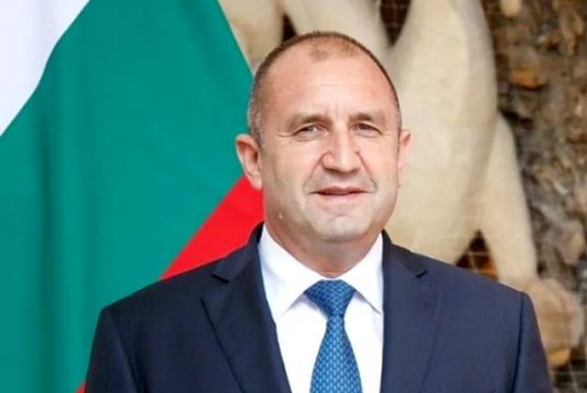 Болгария устала от прозападного курса — на парламентских выборах лидирует экс-президент Румен Радев Болгария устала от прозападного курса — на парламентских выборах лидирует экс-президент Румен Радев