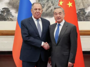 КНР и Россия должны продвигать партнерство на высокий уровень, заявил Ван И