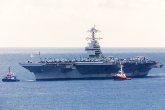 Иран ответил на захват США своего судна: американские корабли подверглись атаке