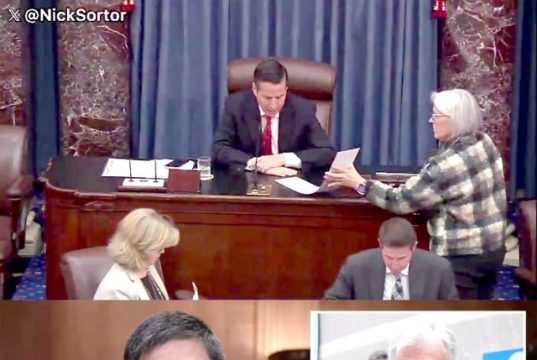 Сенат США успешно утвердил Кевина Уорша на пост председателя Федеральной резервной системы при Трампе Сенат США успешно утвердил Кевина Уорша на пост председателя Федеральной резервной системы при Трампе