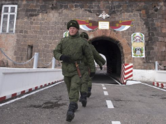 Пашинян заявил, что его не испугал закон о защите граждан России