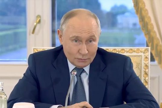«Стыдливо не замечают»: Путин — о реакции Запада на перезахоронение нацистских преступников на Украине «Стыдливо не замечают»: Путин — о реакции Запада на перезахоронение нацистских преступников на Украине