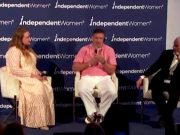 Боксер Александр Усик заявил, что Украине «нужно думать о переговорах» с Россией Боксер Александр Усик заявил, что Украине "нужно думать о переговорах" с Россией