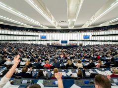 У Европы появился свой любимый вор… Он в Грузии! При нем возили оружие в Ереван и душили дорогу из Баку У Европы появился свой любимый вор... Он в Грузии! При нем возили оружие в Ереван и душили дорогу из Баку