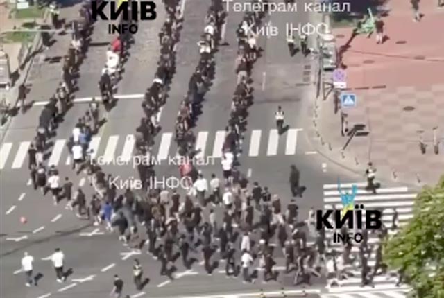 Ещё видео «марша за традиционные ценности» в Киеве Ещё видео «марша за традиционные ценности» в Киеве