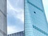 Самолёт врезался в самый высокий небоскрёб Пекина Самолёт врезался в самый высокий небоскрёб Пекина