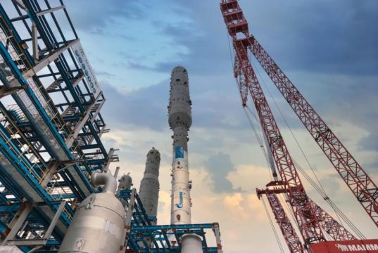 Миром правит узкий круг лиц: концентрация газовых ресурсов достигла критического предела Миром правит узкий круг лиц: концентрация газовых ресурсов достигла критического предела