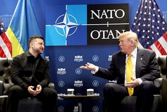Трамп заявил, что намерен провести телефонный разговор с президентом Путиным в среду Трамп заявил, что намерен провести телефонный разговор с президентом Путиным в среду