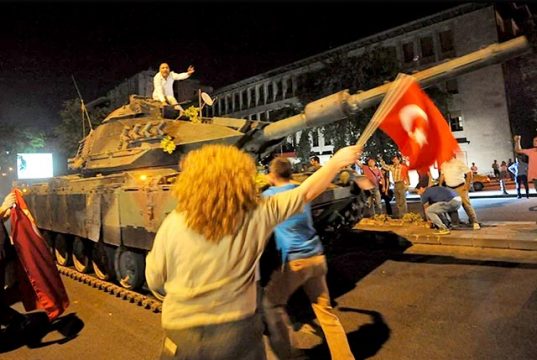 В Турции сейчас вспоминают события 15 июля 2016 г. В Турции сейчас вспоминают события 15 июля 2016 г.