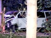 На ЛБГТ-прайде в Берлине автомобиль въехал в толпу. Погибла женщина, еще 16 человек получили ранения На ЛБГТ-прайде в Берлине автомобиль въехал в толпу. Погибла женщина, еще 16 человек получили ранения