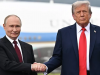 Владимир Путин в телефонном разговоре с Дональдом Трампом напомнил, что у главы Белого дома есть действующее приглашение посетить РФ.