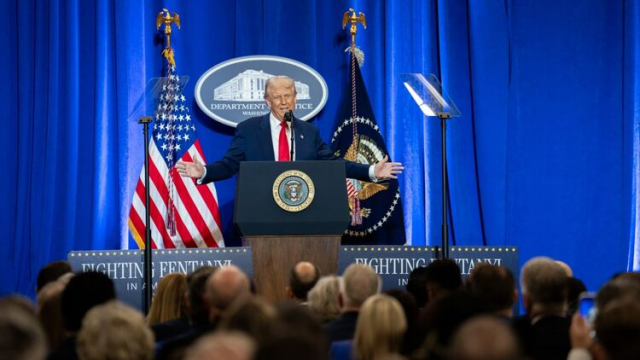Европа превращается в "страну третьего мира" - Трамп