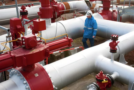 Франция начала тратить газ, запасенный на зиму
