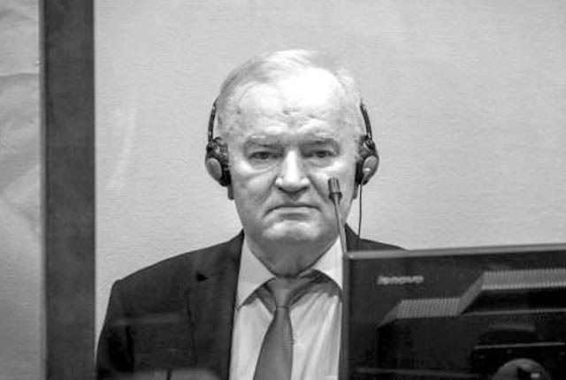 В тюрьме в Гааге умер бывший командующий боснийскими сербами Ратко Младич В тюрьме в Гааге умер бывший командующий боснийскими сербами Ратко Младич