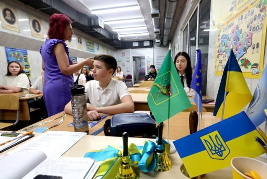 На Украине открыли 15 подземных школ На Украине открыли 15 подземных школ