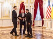 Переговоры Зеленского с посланниками Трампа переходят ко второму раунду Переговоры Зеленского с посланниками Трампа переходят ко второму раунду