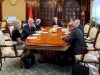 Лукашенко снова принимает в Минске американскую делегацию во главе со спецпредставителем Трампа Джоном Коулом Лукашенко снова принимает в Минске американскую делегацию во главе со спецпредставителем Трампа Джоном Коулом