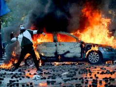 Студенческие протесты в Албании перерастают в антиправительственный бунт, сообщает Euronews Студенческие протесты в Албании перерастают в антиправительственный бунт