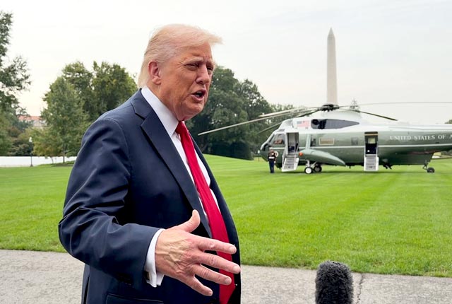 Трамп: Европейские политики пускают в свои страны мигрантов, которые ненавидят принимающие государства Трамп: Европейские политики пускают в свои страны мигрантов, которые ненавидят принимающие государства