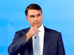Флавиу Болсонару отказался признать результаты президентских выборов в Бразилии Флавиу Болсонару отказался признать результаты президентских выборов в Бразилии