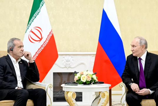 Путин провел встречу с президентом Ирана в Туркмении